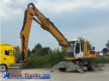 حفارة على عجلات LIEBHERR A 924