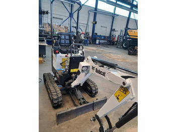 حفارة مصغرة BOBCAT E10