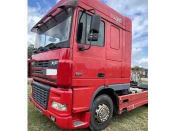 شاحنة جرار DAF XF 95 480