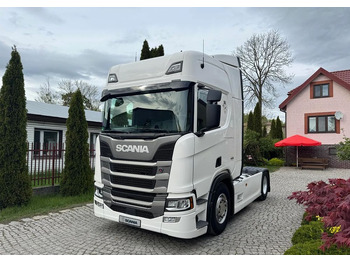 شاحنة جرار SCANIA R 450