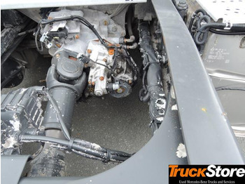 شاحنة جرار Mercedes-Benz Actros 1843 LS: صور 2