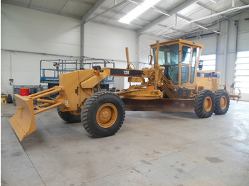 آلة تسوية الأرض CATERPILLAR 12H