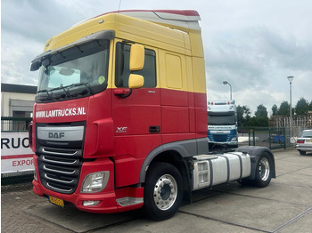 شاحنة جرار DAF XF 460