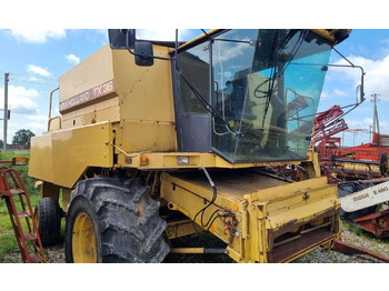 حصادة شاملة NEW HOLLAND TX36