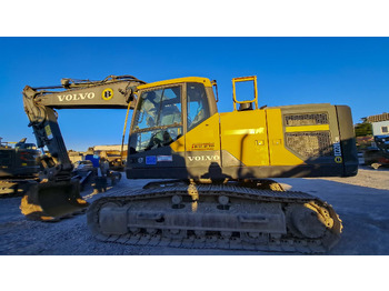 حفارات زحافة VOLVO EC220E