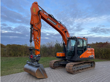حفارات زحافة DOOSAN DX140