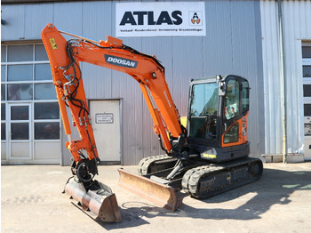 حفارة مصغرة DOOSAN DX63-3