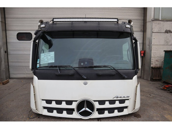 الكابينة والداخلية MERCEDES-BENZ