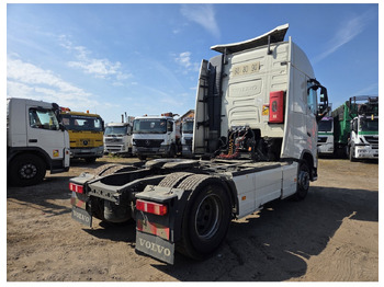 شاحنة جرار VOLVO FH 500 4X2 TRACTOR UNIT 2 TANKS VEB+: صور 2