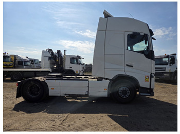شاحنة جرار VOLVO FH 500 4X2 TRACTOR UNIT 2 TANKS VEB+: صور 5