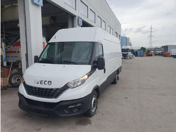 ميكروباص IVECO Daily 35s16