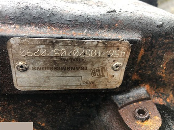 علبة التروس و قطع الغيار JCB