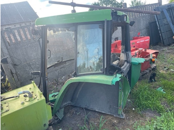 الكبائن JOHN DEERE