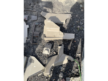 الكابينة والداخلية JOHN DEERE