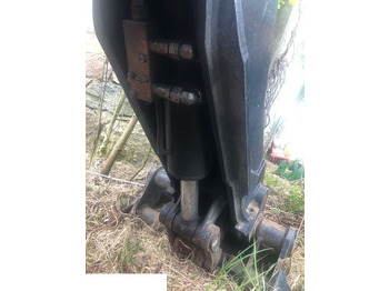 الاسطوانة الهيدروليكية MANITOU