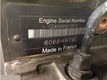 المحرك JOHN DEERE