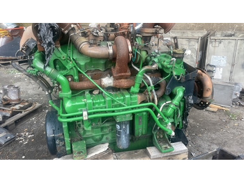 المحرك JOHN DEERE