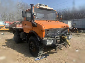 الشاسيه شاحنة UNIMOG