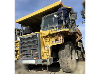 شاحنة قلابة للمحاجر KOMATSU HD465