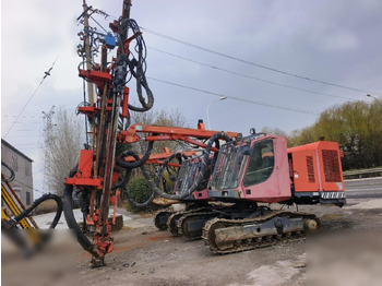 آلة حفر SANDVIK