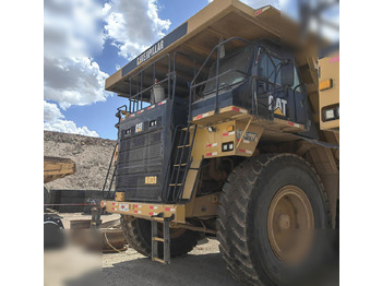 شاحنة قلابة للمحاجر CATERPILLAR 777