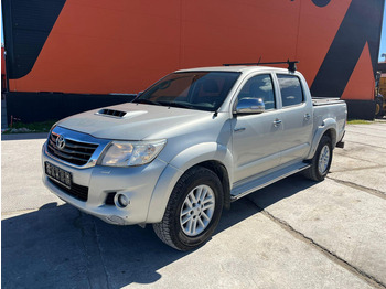 شاحنة البيك أب Toyota Hilux 4x4: صور 2