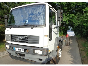 الشاسيه شاحنة VOLVO FL
