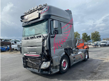 شاحنة جرار DAF XF 510