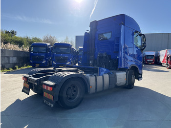شاحنة جرار Volvo FH 420 Globetrotter / 874 dkm / 2 Tanks / VEB+ /  APK TUV 07-25: صور 2