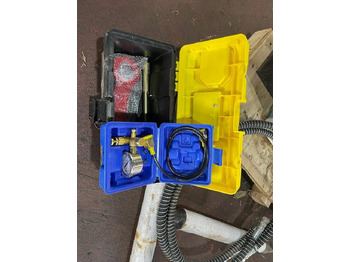 مطرقة هيدروليكية - آلات البناء جديد Essential EB30: صور 4