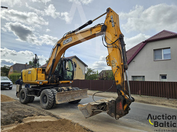 حفارة على عجلات JCB JS160W