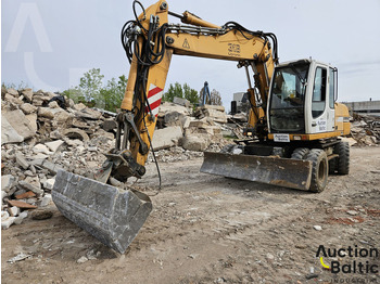 حفارة على عجلات LIEBHERR A 316