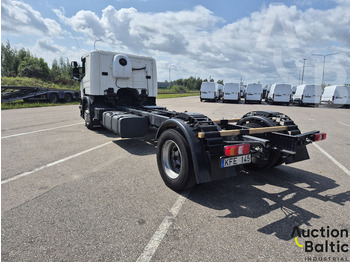 الشاسيه شاحنة Scania P 450: صور 3