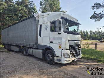شاحنة جرار DAF XF 460