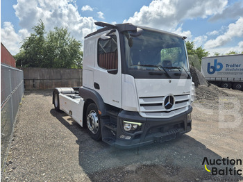 شاحنة جرار MERCEDES-BENZ Actros 1843