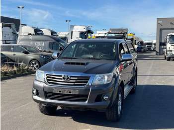 شاحنة البيك أب TOYOTA Hilux