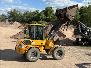 اللودر بعجل VOLVO L30B