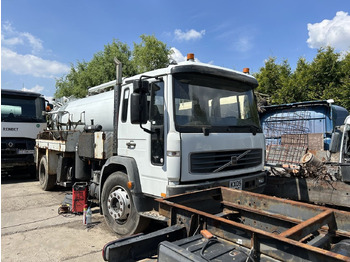 فراغ شاحنة VOLVO FL6