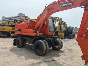 حفارة على عجلات DOOSAN DH150W-7: صور 3 حفارة على عجلات DOOSAN DH150W-7: صور 3