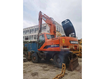 حفارة على عجلات DOOSAN DH210W-7