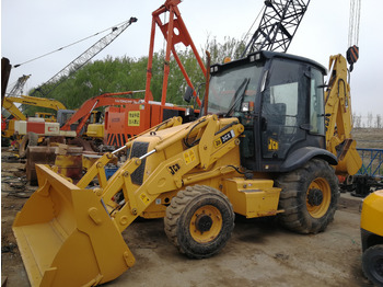 حفار متعدد الاستخدام JCB 3CX