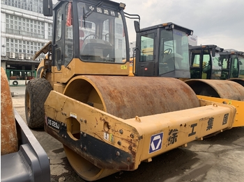 مدحلة XCMG XS223J