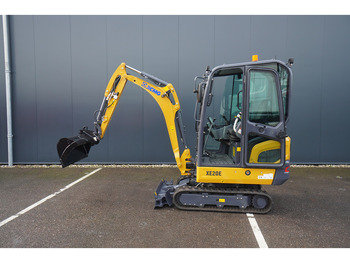 آلات البناء XCMG XE20E
