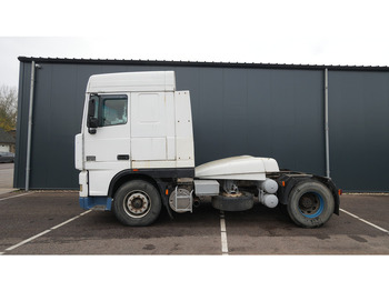 شاحنة جرار DAF XF 95 380