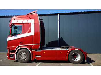 شاحنة جرار SCANIA R 450