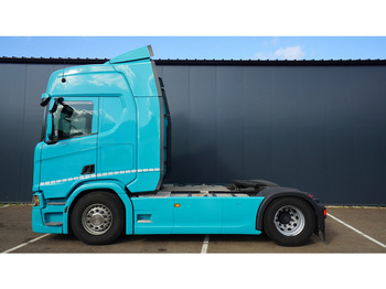 شاحنة جرار SCANIA R 450
