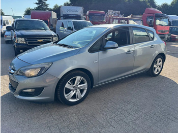 سيدان OPEL