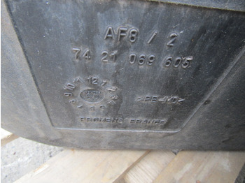 خزان وقود - شاحنة VOLVO FE AD BLUE TANK COMPLETE P/NO 7421069605: صور 2 خزان وقود - شاحنة VOLVO FE AD BLUE TANK COMPLETE P/NO 7421069605: صور 2