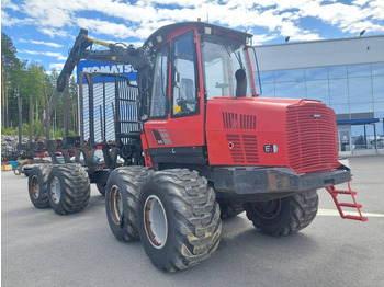 شاحنات نقل الأخشاب في الغابات KOMATSU
