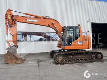 حفارات زحافة DOOSAN DX235